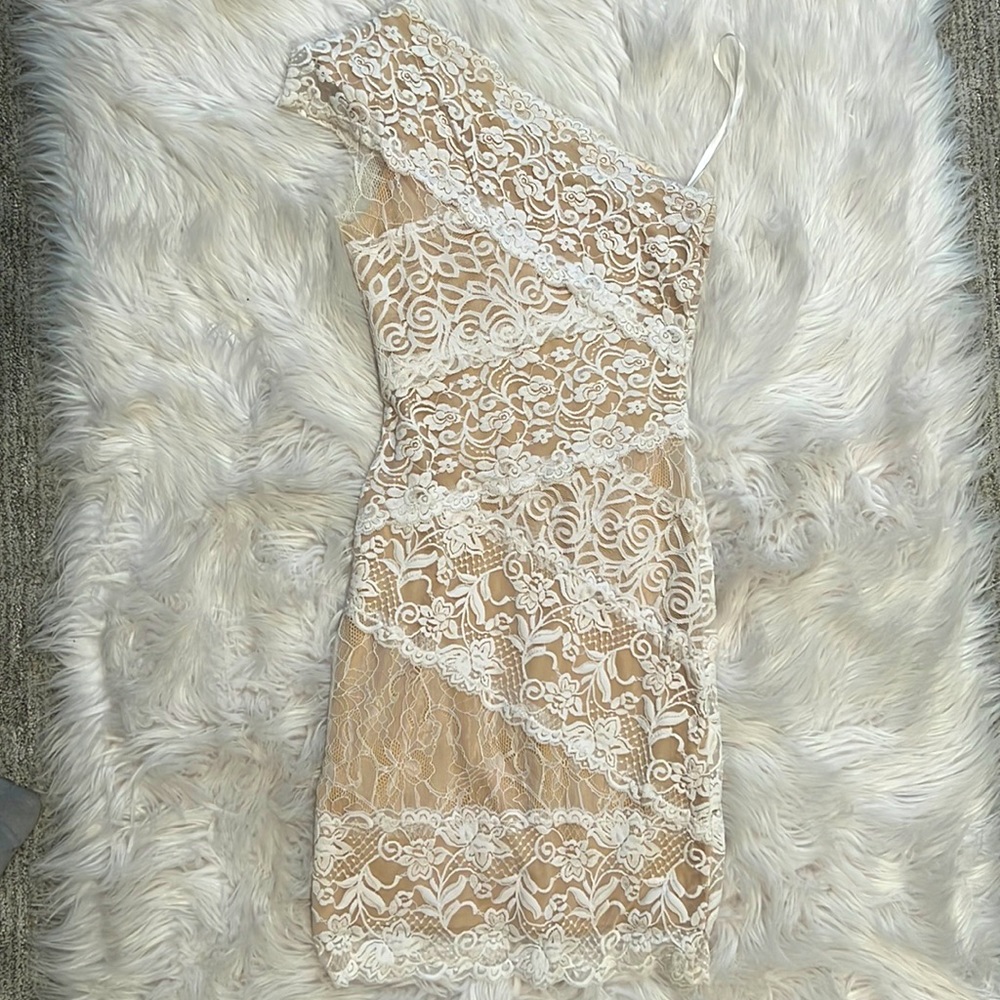 Bebe Dress lace
